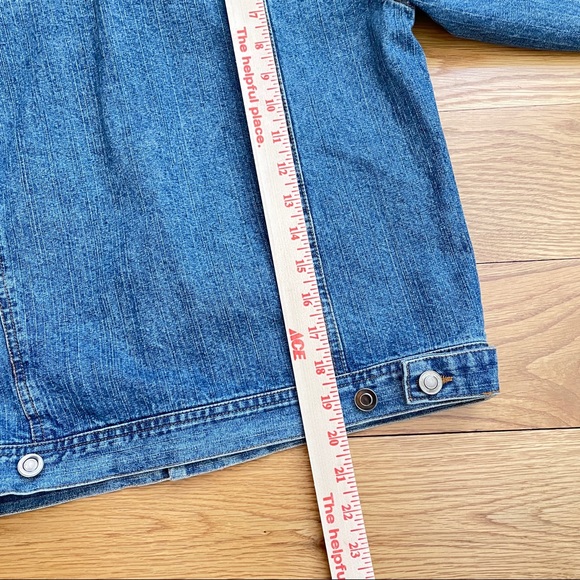 UPCYCLED MED-LT WASH DENIM JEANS JACKET PINK PAISLEY RIBBON AND CRYSTAL BUTTONS - Picture 10 of 10
